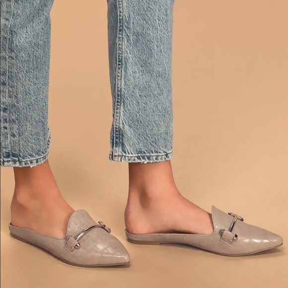 Crocodile Embossed Pointed Toe Loafers Slides - Picture 1 of 5